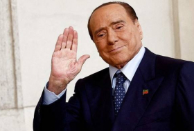 Умер бывший премьер Италии Сильвио Берлускони
