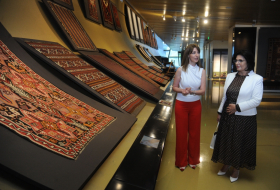 Первая леди Албании ознакомилась с Музеем ковра
