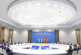 Кыргызстан и Узбекистан планируют открыть торговые дома в Бишкеке и Ташкенте
