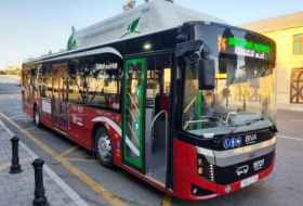 В Баку временно изменилась схема движения двух автобусов
