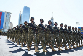 В Азербайджане повышены должностные оклады военнослужащих
