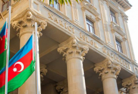 Баку призвал Париж не вмешиваться во внутренние дела Азербайджана
