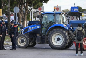 В Мадриде фермеры на тракторах устроили крупный протест
