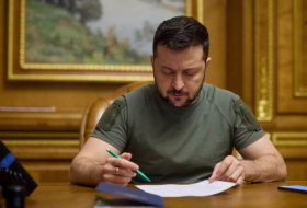 Зеленский подписал закон о мобилизации в Украине
