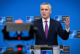 Столтенберг: НАТО наблюдает наращивание военной мощи России