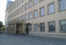 В Баку в школе произошло задымление