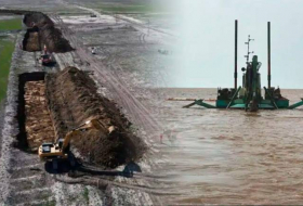 В Казахстане паводковые воды направили в Каспийское море

