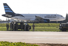 Пассажиры ливийского самолета освобождены, захватчики сдались