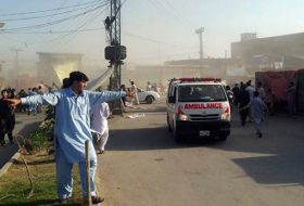 Взрыв и нападение боевиков  в Пакистане: 85 жертв 