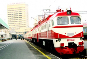Снижен тариф на проезд на скоростном поезде Баку-Тбилиси-Баку