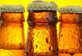 В Азербайджане введен запрет на оптовую продажу пива за наличные