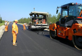 Армения за деньги ВБ ремонтирует дорогу, по которой грабит недра Азербайджана