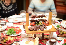 Украинцы впервые пробуют азербайджанские блюда (ВИДЕО)