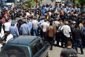 Армяне перекрыли Кельбеджарскую дорогу – Акция протеста