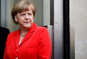 Меркель объявила о неизменности своей политики по беженцам