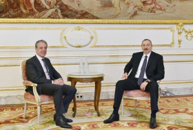 Ильхам Алиев встретился в Париже с главой группы CIFAL