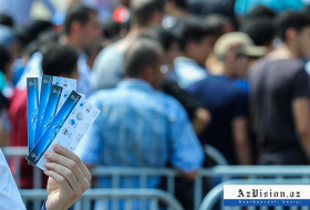 Ажиотаж среди футбольных фанатов перед матчем «Карабах»-«Копенгаген» (ФОТО)