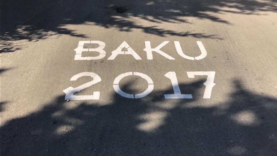 В Баку начинается разметка "Игровой полосы"
