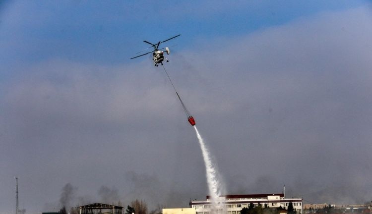 МЧС Азербайджана отправило в Грузию второй вертолет