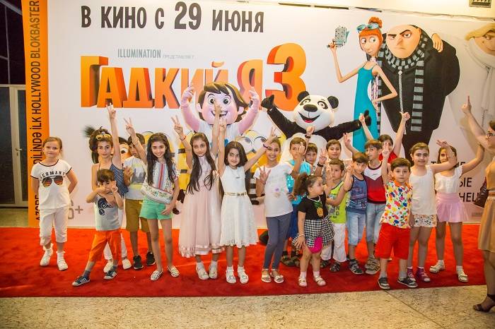 «Гадкий Я 3» на азербайджанском языке в Park Cinema - ФОТО