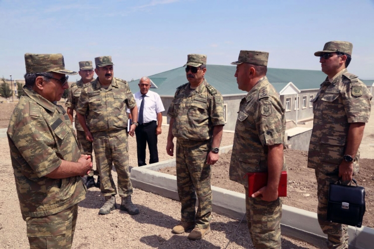 Ягуб Эюбов и Закир Гасанов посетили прифронтовые подразделения ВС (ФОТО)