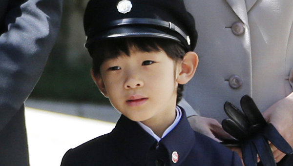 Внук японского императора вместе с матерью попал в ДТП