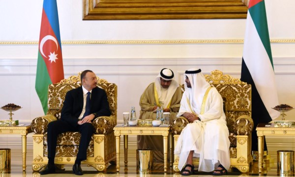 Состоялась встреча Ильхама Алиева и наследного принца Абу-Даби в расширенном составе