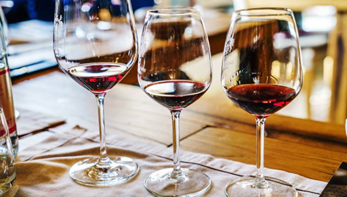 Установлено, какой компонент красного вина замедляет старение мозга