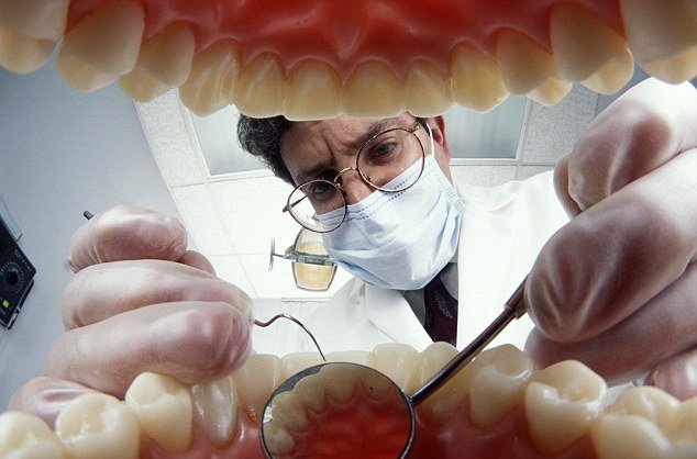 Ученые: По зубам можно узнать, сколько осталось жить человеку
