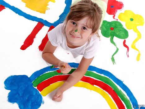 ТЕСТ: Какими цветами чаще рисует ваш ребёнок?