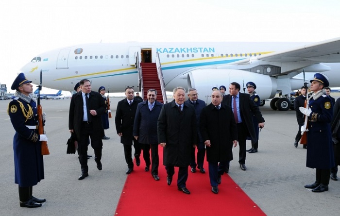 Назарбаев прибыл в Баку - ФОТО