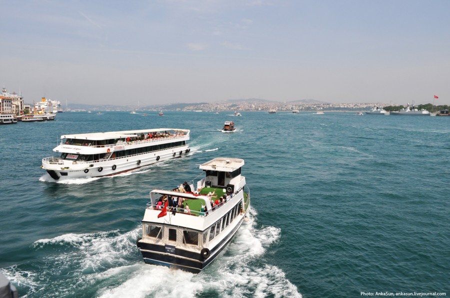 Турция вновь открыла Босфор для судоходства