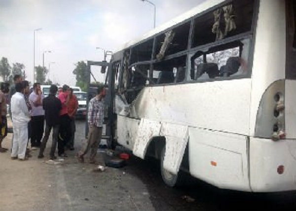 В центре Туниса смертник взорвал автобус: 12 погибших - ОБНОВЛЕНО 