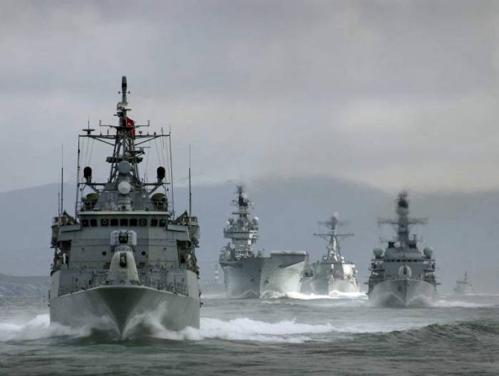 В Эстонию прибывают корабли НАТО