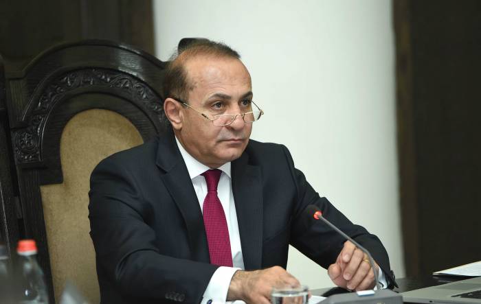 Родственники бывшего премьер-министра Армении бегут из страны
