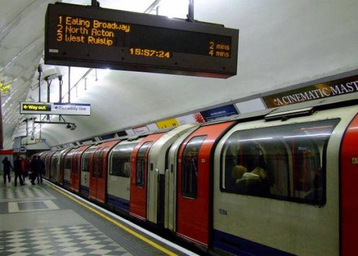 Британскому студенту дали 15 лет за бомбу в метро Лондона