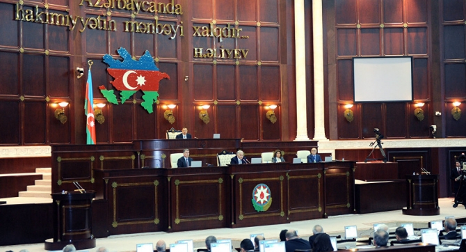 В Азербайджане будет уголовно караться оскорбление в интернете президента