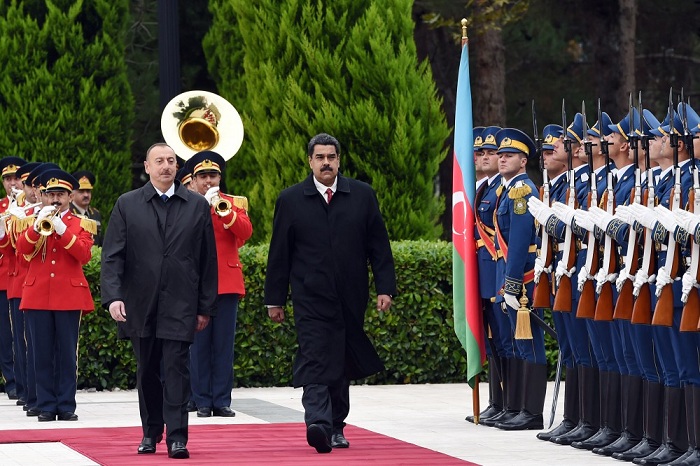 Президент встретил Николаса Мадуро