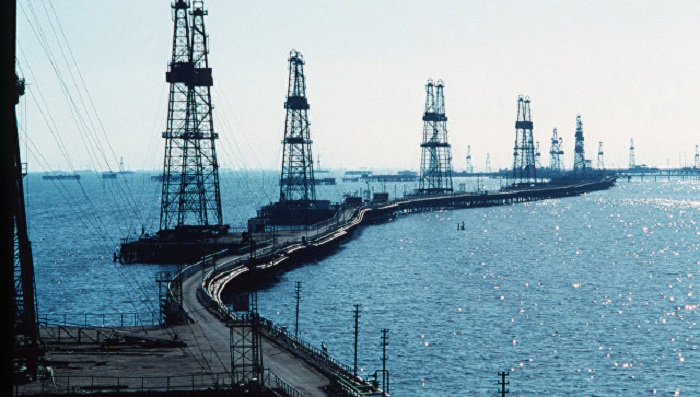 Азербайджан заинтересован в продлении соглашения по сокращению добычи нефти
