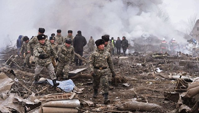 Под Бишкеком продолжают искать выживших на месте крушения Boeing 747 