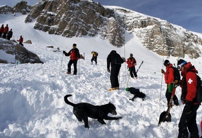 В Италии лавина накрыла четырех горнолыжников, есть погибший