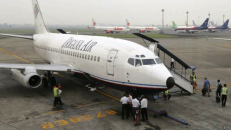 С индонезийским пассажирским самолетом потеряна связь