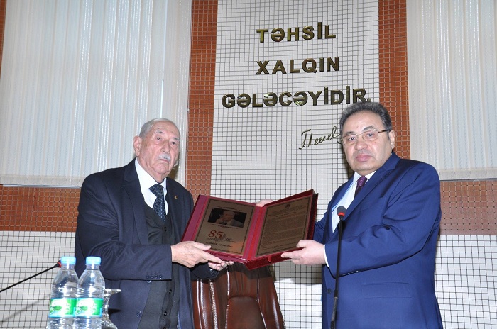 В БГУ отметили 85-летие профессора Абузара Халафова