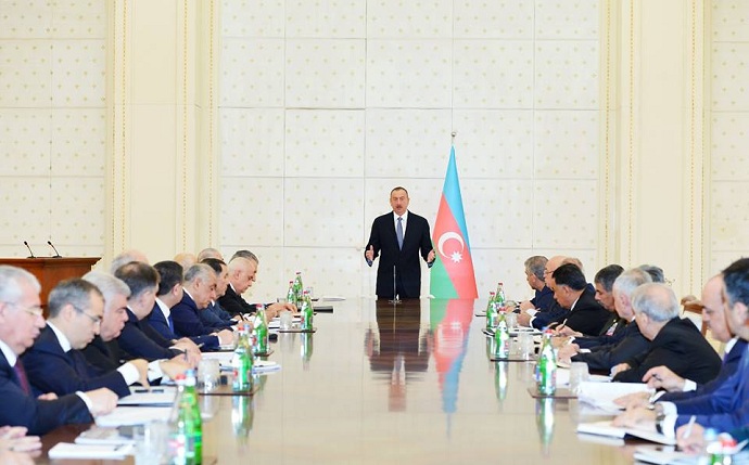 Ильхам Алиев провел заседание Кабмина