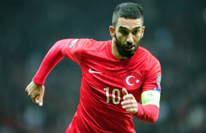 Арда Туран отстранен от сборной Турции