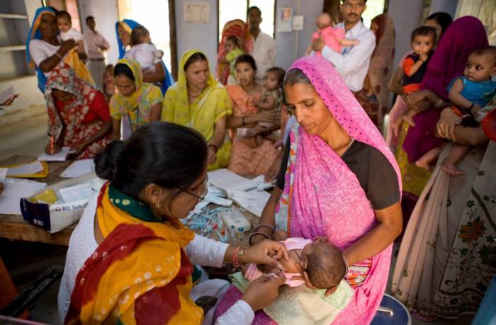 Эпидемия неизвестной болезни в Индии: гибнут дети