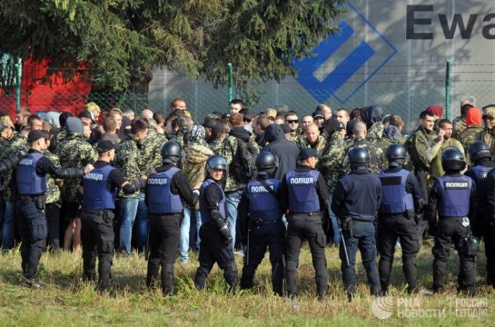 Саакашвили попробует попасть на Украину через автомобильный пункт