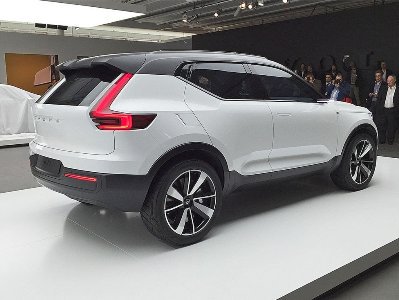Новый кроссовер Volvo представят в миланском магазине