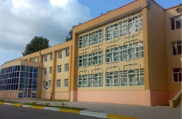 В Мингячевирском государственном университете запрещен хиджаб
