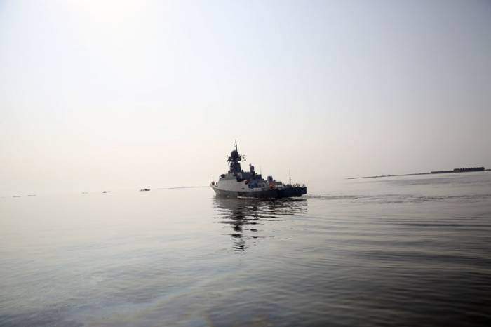 Военные корабли Каспийской флотилии покинули порт в Баку